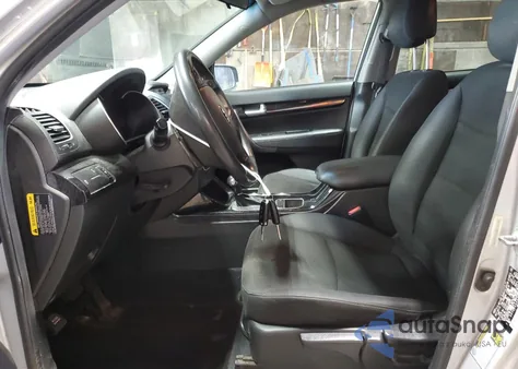 2015 Kia Sorento Lx z USA, uszkodzony, nr VIN 5XYKTCA6XFG604470